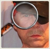 Родился в 1961 году в Ростове на Дону в семье дипломата.В 1981 году в Ростове закончил художественное училище им.Грекова.Роботал в книжной и газетной графике,художником театра.Рисовал мультфильмы,и снимался в кино.Преподавал в лицее основы рисунка и живописи.В настоящее время живу и работаю в Ростове. Ботвинов Александр Петрович